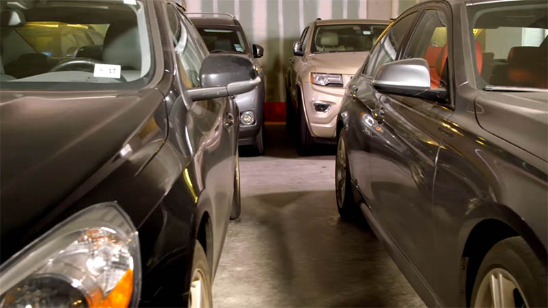 Khi cần lấy xe, chủ nhân chỉ cần quẹt thẻ hay trả vé!