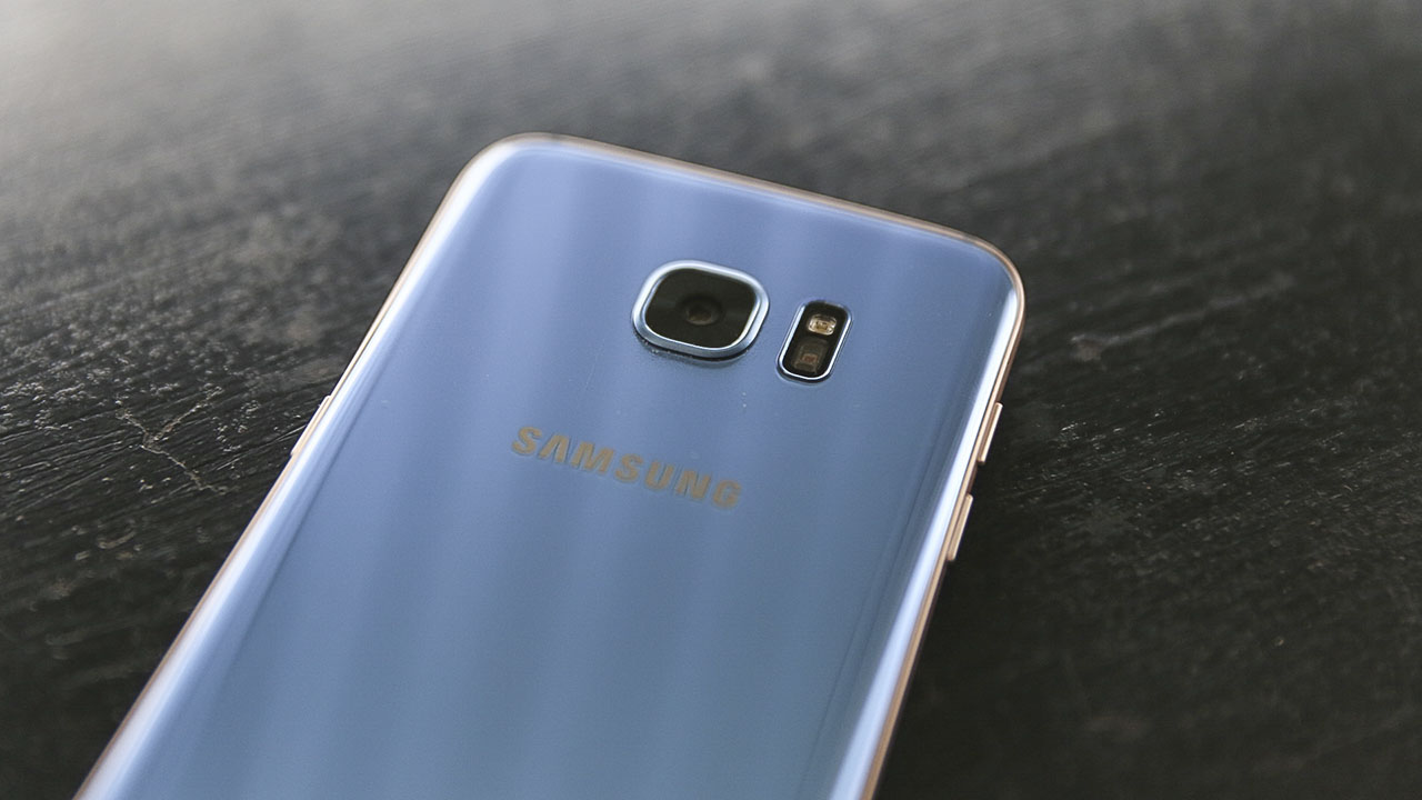 Samsung Galaxy S7 Edge phát nổ sau khi đóng băng và tắt máy