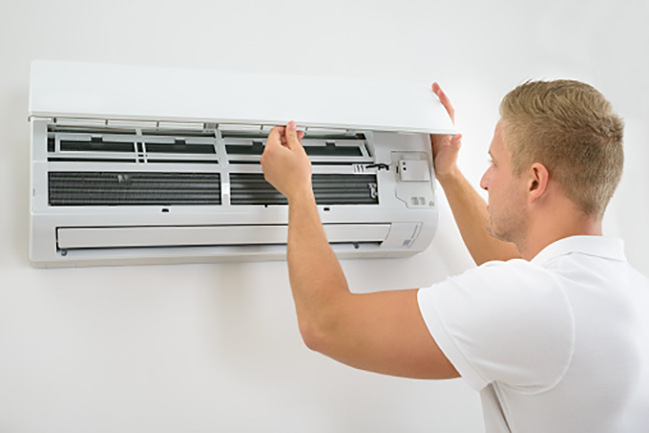 Khi cục nóng máy lạnh chảy nước?