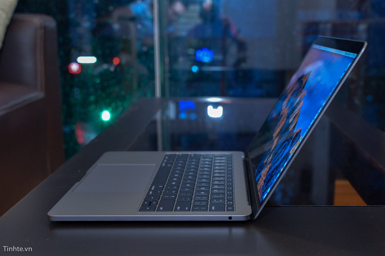 apple_1 Cận cảnh Macbook Pro 13 inch 2016: Quyến rũ khó cưỡng
