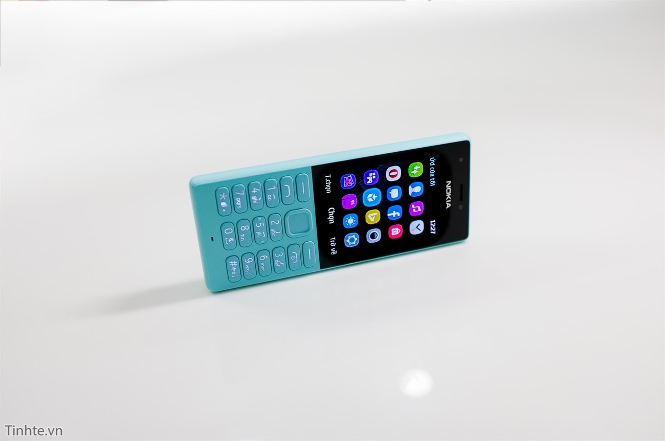 Trên tay Nokia 216: 2 SIM, 2 camera, 2 đèn flash, sản xuất tại VN