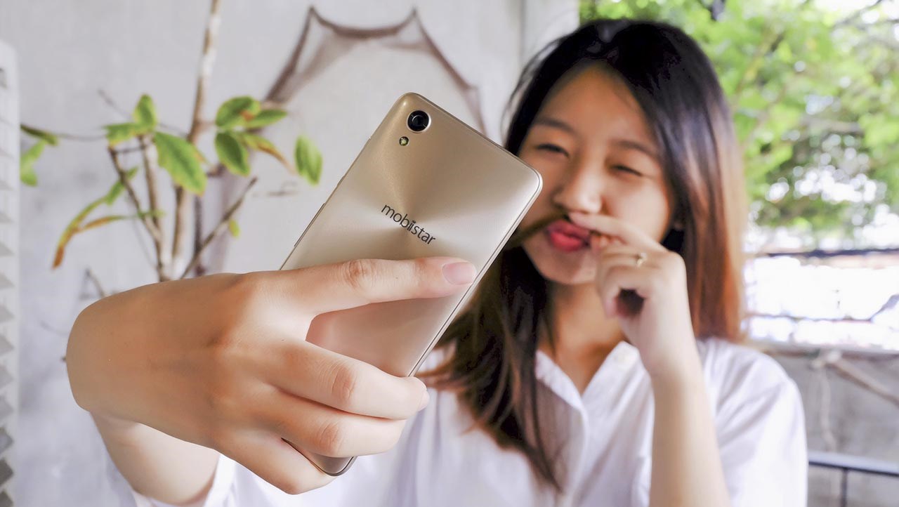 Smartphone thương hiệu Việt chuyên selfie LAI Yuna X chính thức lên kệ Smartphone thương hiệu Việt chuyên selfie LAI Yuna X chính thức lên kệ