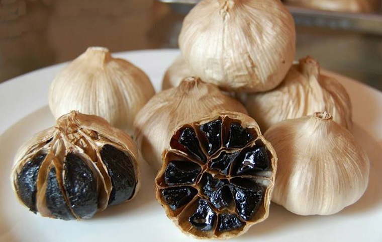 Chi tiết cách làm tỏi đen đơn giản tại nhà bằng nồi cơm điện > cach-lam-toi-den-bang-noi-com-dien-4