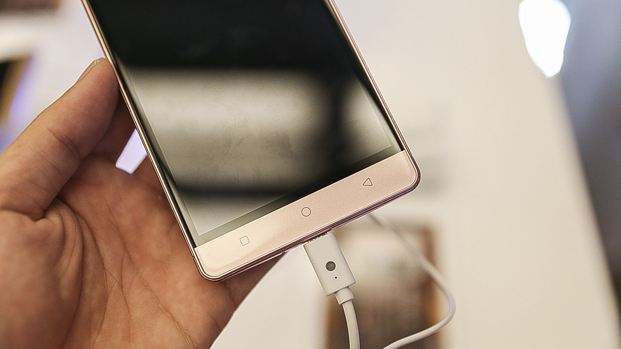 trên tay bộ 3 mobiistar prime x trên tay bộ 3 mobiistar prime x