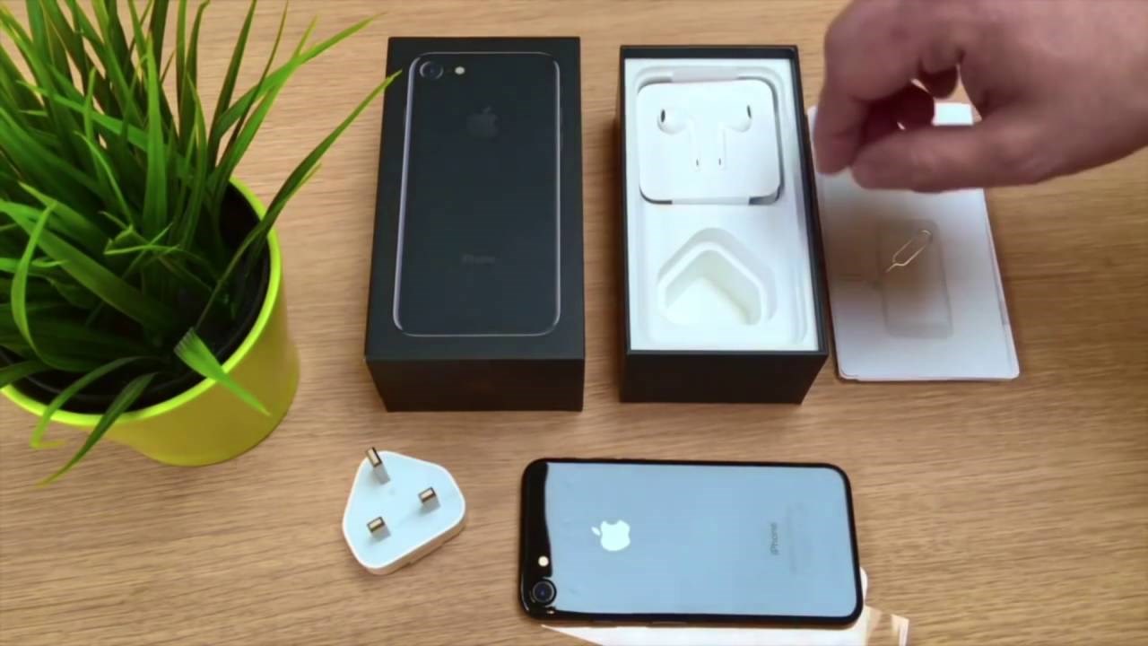 Tin vui dành cho Fan Táo là iPhone 7 Jet Black giá cũng bằng các màu khác