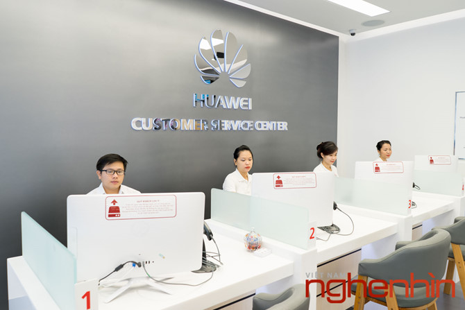 Huawei khai trương trung tâm dịch vụ khách hàng đầu tiên tại Việt Nam