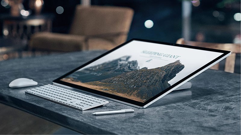 Surface Studio Trong những năm qua Surface là sự kết hợp giữa máy tính bảng và Ultrabook. Giờ đây Microsoft đã có một bước tiến mới với Studio – Desktop Surface.