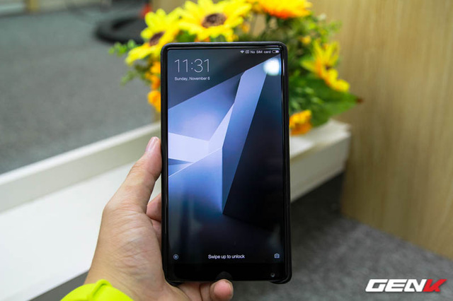 Mở hộp Xiaomi Mi Mix duy nhất tại Việt Nam: Đẹp đến khó tin, giá 30 triệu đồng