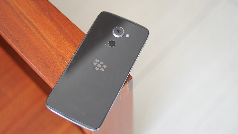 Blackberry DTEK60 lộ giá bán 14 triệu tại Việt Nam Blackberry DTEK60 lộ giá bán 14 triệu tại Việt Nam