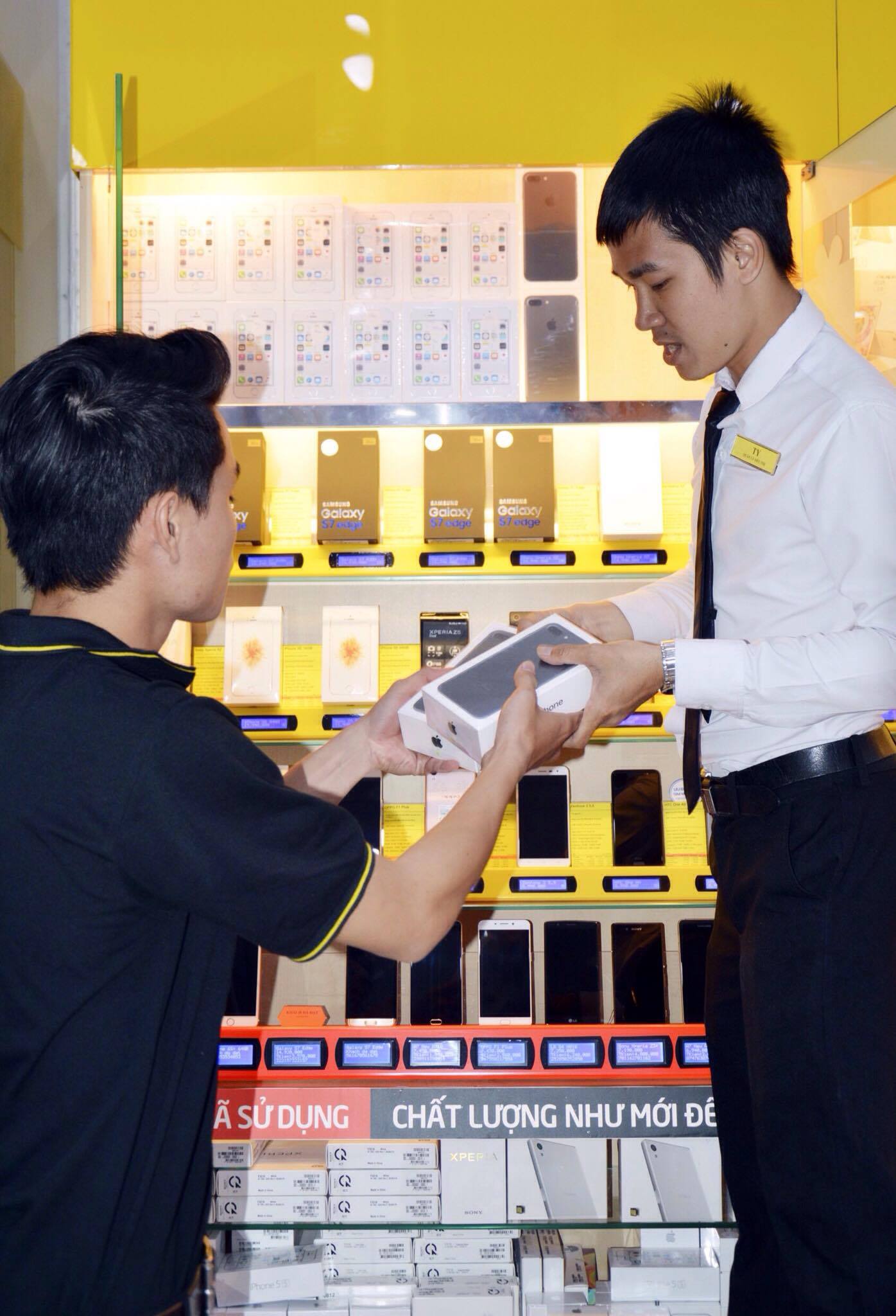 Siêu thị 330 Cộng Hòa, TP Hồ Chí Minh