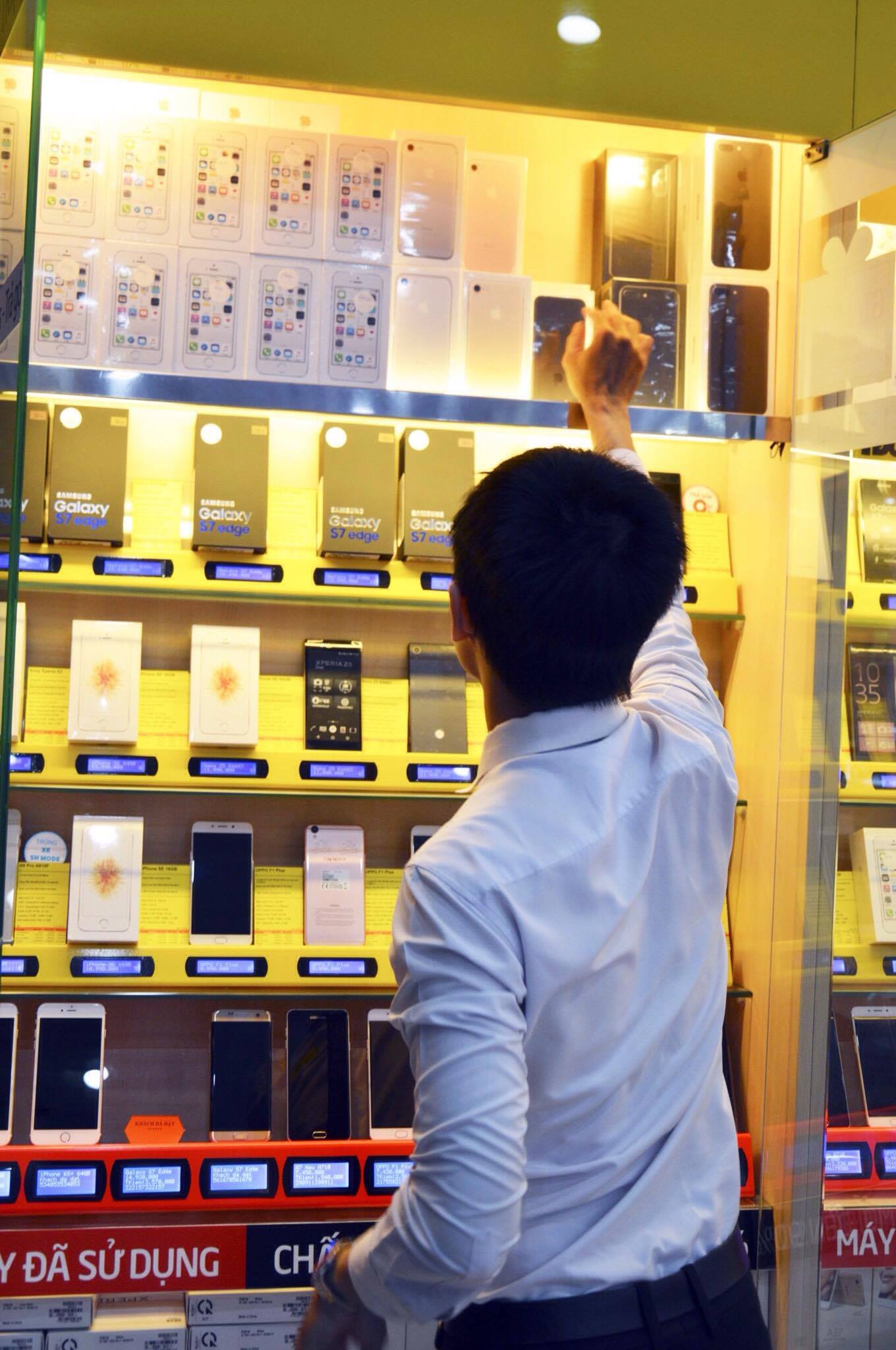 Siêu thị 330 Cộng Hòa, TP Hồ Chí Minh