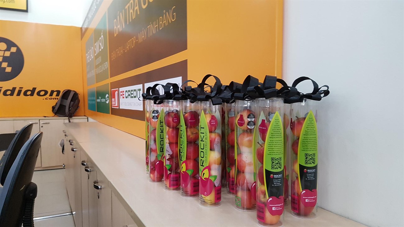 iPhone 7 đầu tiên đến tay người dùng