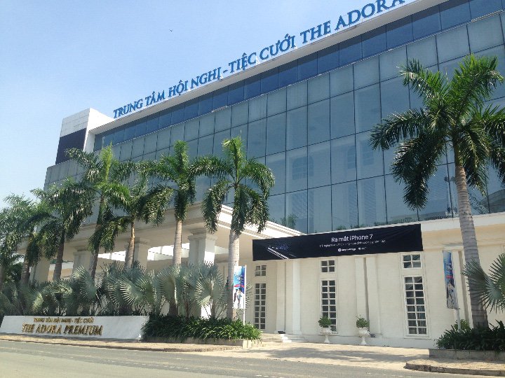 Quang cảnh nơi diễn ra sự kiện hoành tráng ra mắt iPhone 7, iPhone 7 Plus tối nay