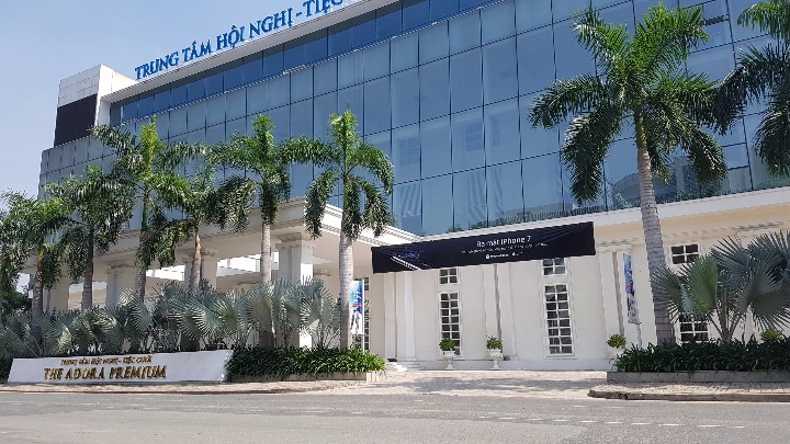 Quang cảnh nơi diễn ra sự kiện hoành tráng ra mắt iPhone 7, iPhone 7 Plus tối nay