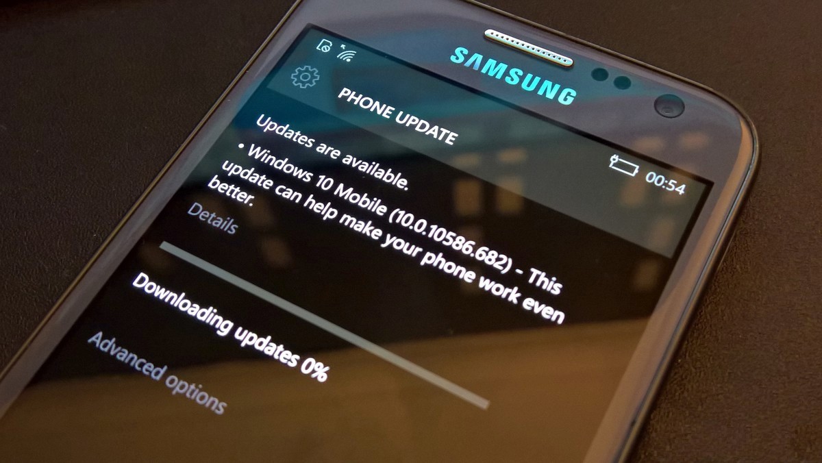 Microsoft bất ngờ tung ra bản cập nhật 10.586.682