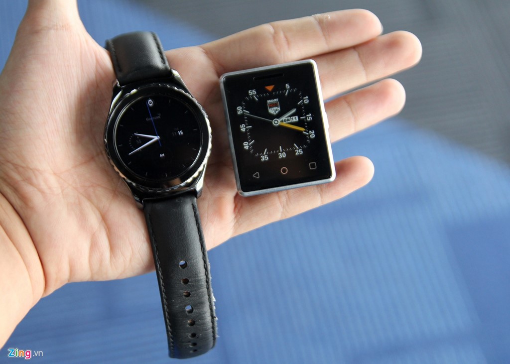 Smartphone nhỏ nhất thế giới xuất hiện ở Việt Nam Smartphone nhỏ nhất thế giới xuất hiện ở Việt Nam