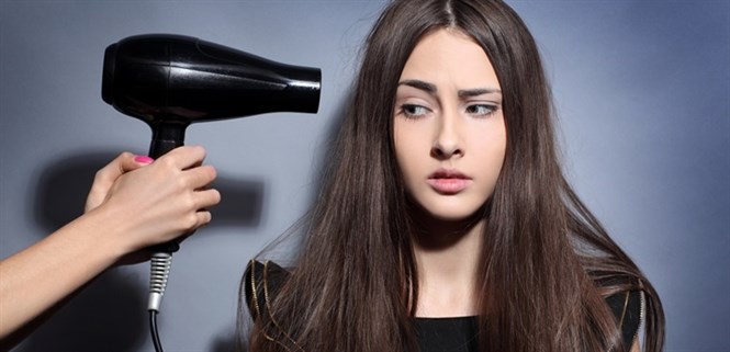 Đừng để máy sấy tóc nhà bạn bất ngờ phát nổ