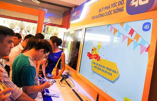 Ba nhà mạng lớn cùng triển khai 4G.