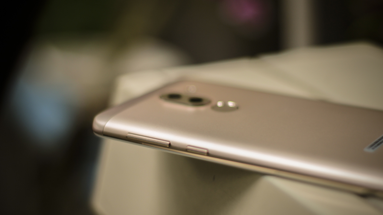 GR5 2017 trang bị viên pin khá lớn, RAM/ROM dung lượng cao hơn thế hệ cũ GR5 2017 trang bị viên pin khá lớn, RAM/ROM dung lượng cao hơn thế hệ cũ