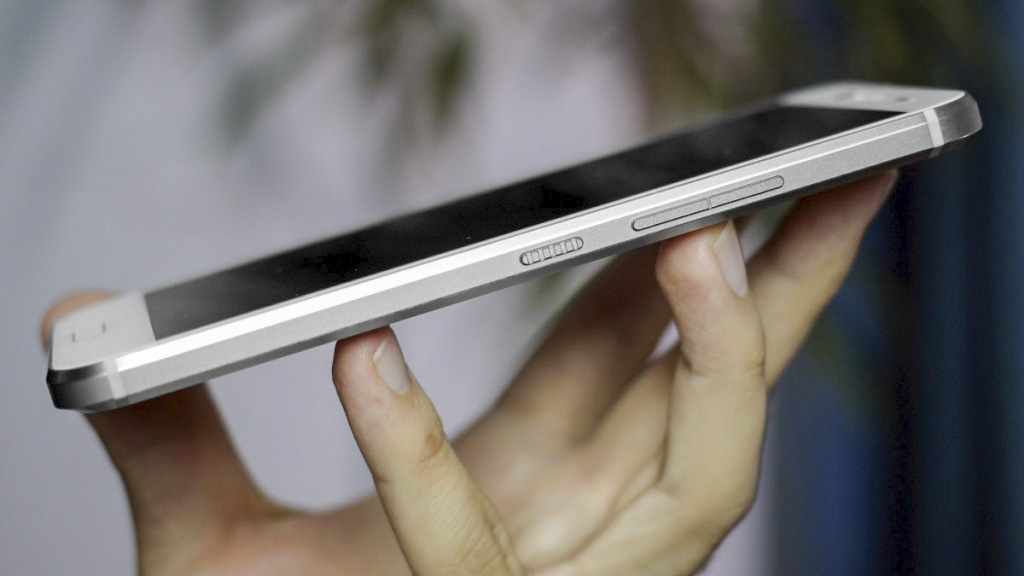 đánh giá htc bolt