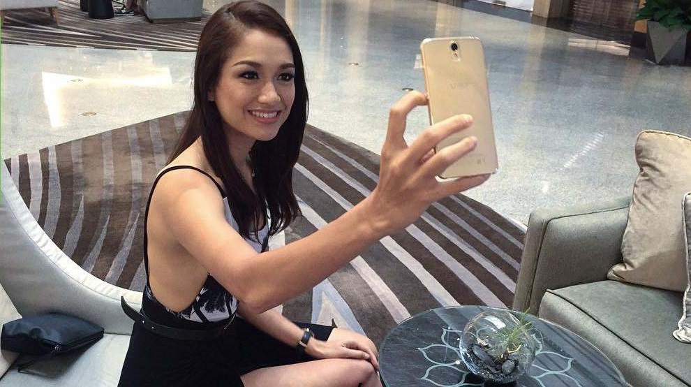 Smartphone camera kép mặt trước, RAM 3GB, thiết kế nhôm kính tuyệt đẹp giảm giá sốc Smartphone camera kép mặt trước, RAM 3GB, thiết kế nhôm kính tuyệt đẹp giảm giá sốc
