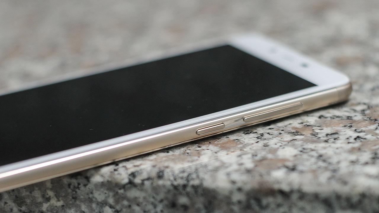 đánh giá Mobiistar Prime X 2017