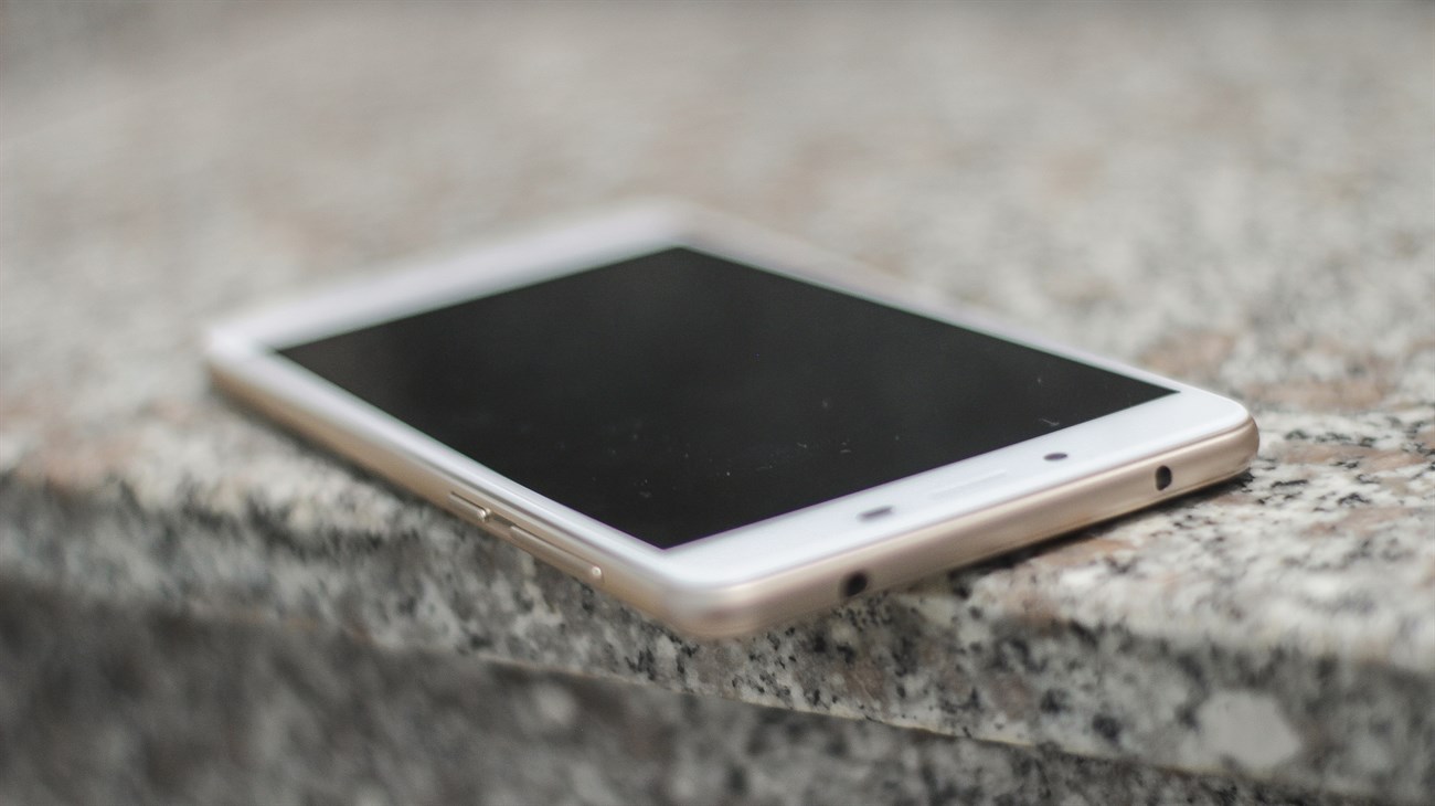 đánh giá Mobiistar prime X 2017