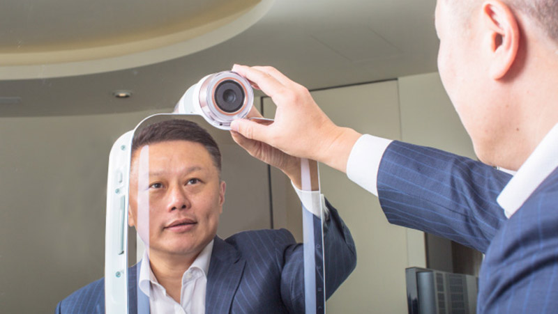 Simon Shen và HiMirror