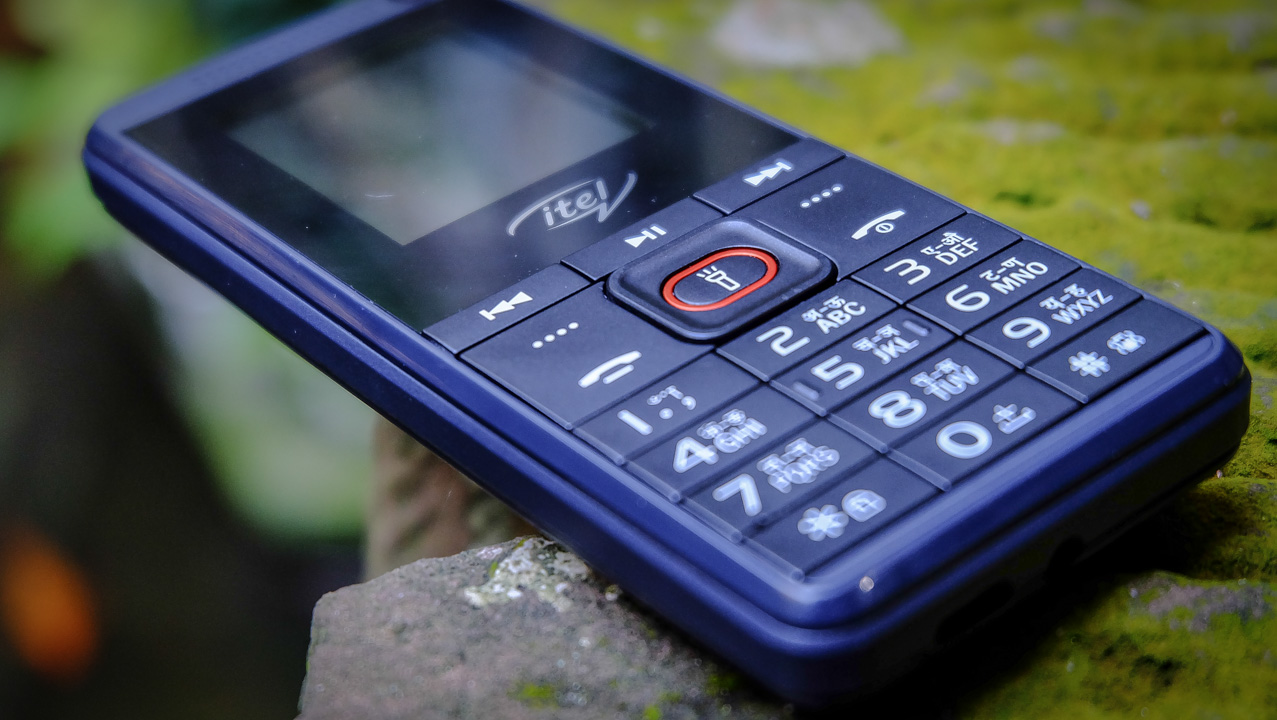 Itel it2180: điện thoại cơ bản cũng selfie được