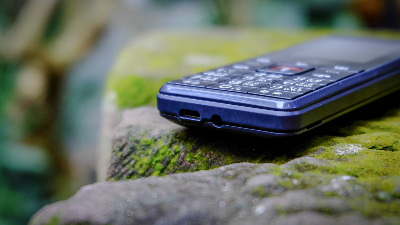 Itel it2180: điện thoại cơ bản cũng selfie được