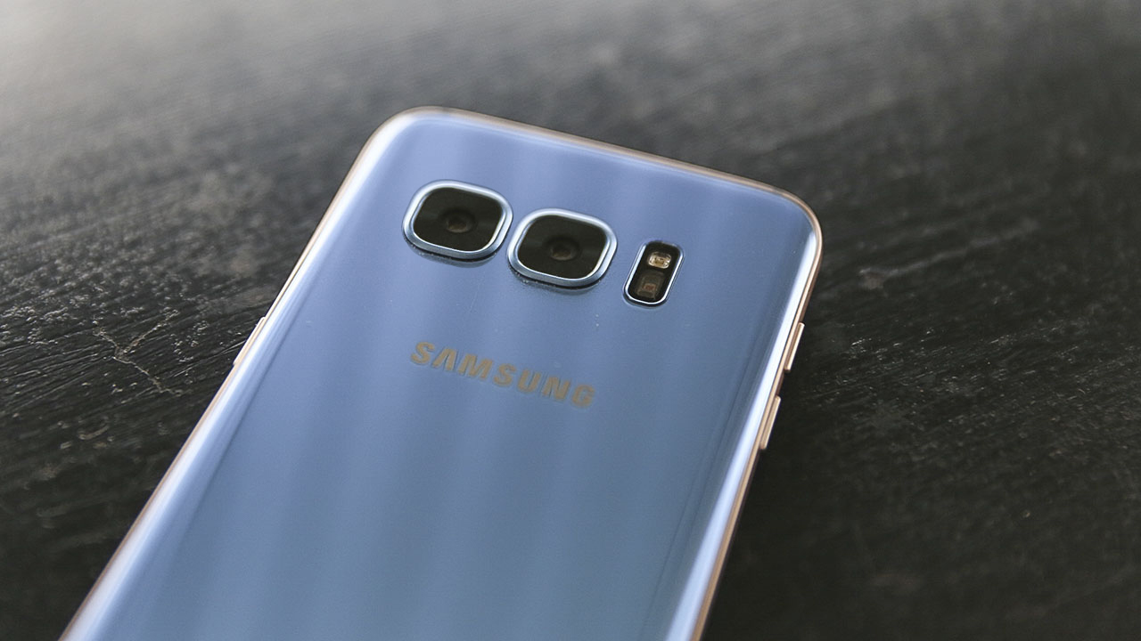 Ý tưởng Galaxy S7 Edge xanh Coral với camera kép