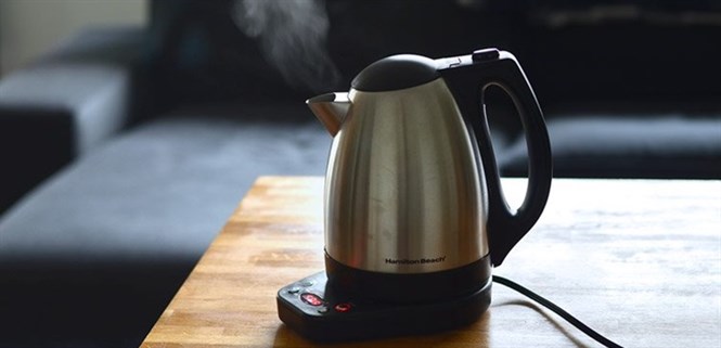 Cách sử dụng ấm siêu tốc an toàn, chống cháy nổ