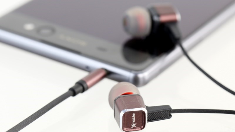 Tai nghe EP Xmobile EP-M4 đang bán online với giá cực sốc Tai nghe EP Xmobile EP-M4 đang bán online với giá cực sốc