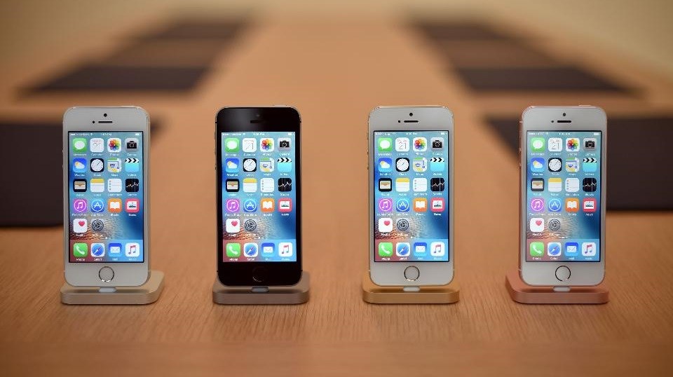 iPhone SE giảm 2.5 triệu đồng kể từ khi ra mắt