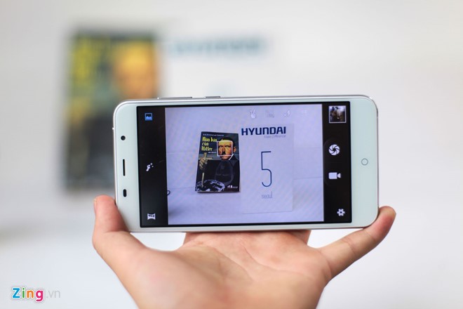 Ảnh smartphone đầu tiên của Hyundai vừa về Việt Nam Ảnh smartphone đầu tiên của Hyundai vừa về Việt Nam