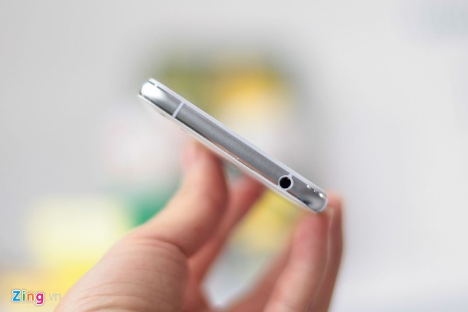 Ảnh smartphone đầu tiên của Hyundai vừa về Việt Nam Ảnh smartphone đầu tiên của Hyundai vừa về Việt Nam