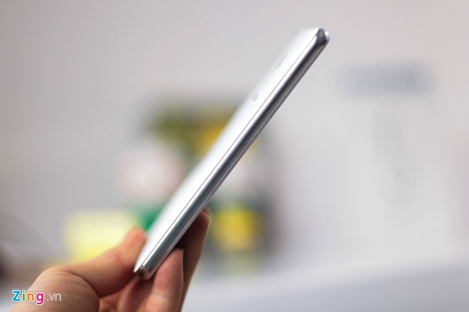 Ảnh smartphone đầu tiên của Hyundai vừa về Việt Nam Ảnh smartphone đầu tiên của Hyundai vừa về Việt Nam