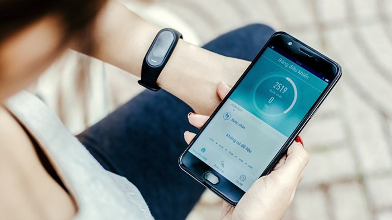 f1s_with_smartband f1s_with_smartband