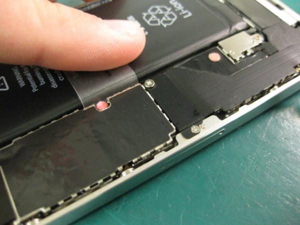 Mẹo nhỏ giúp nhận biết iPhone đã từng bị vào nước