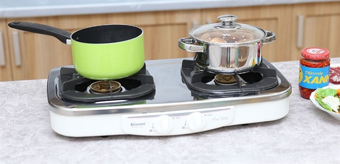 So sánh bếp ga Rinnai và bếp ga Paloma