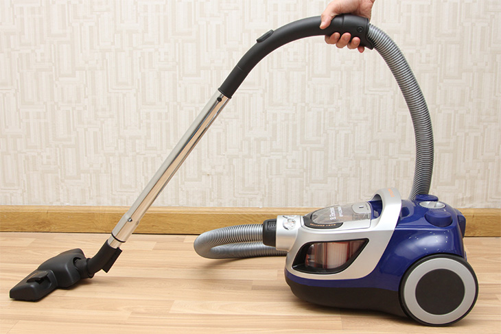 Kill mosquitoes with a vacuum cleaner