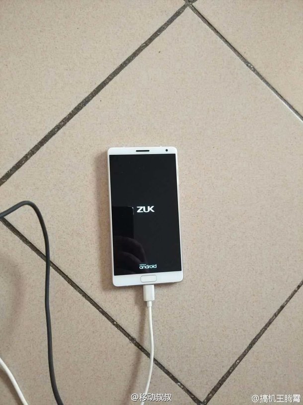 Lenovo ZUK Edge viền cạnh siêu mỏng tiếp tục lộ ảnh thực tế