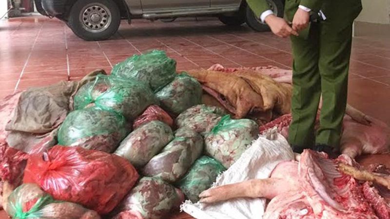 Tôi từng phải chọn...  thịt thối mỗi ngày!?