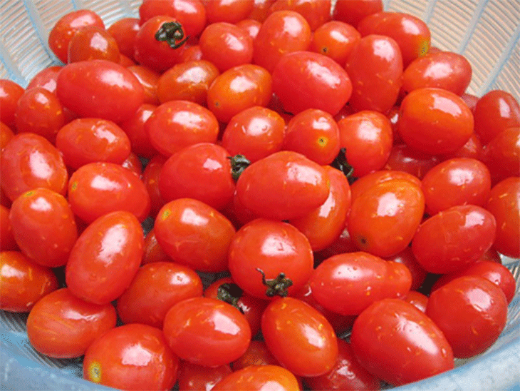 Bước 2 Ngâm cà chua với nước vôi Mứt cà chua bi