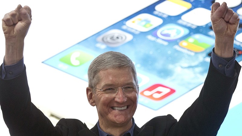 tim_cook_iphone_800x450