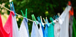Cách giữ màu quần áo