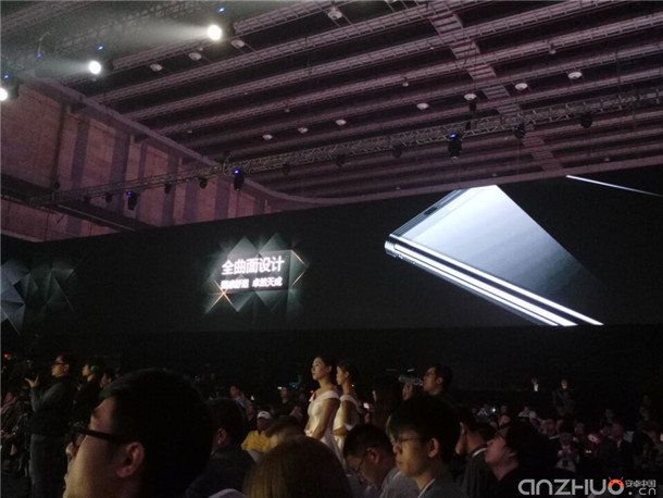 Gionee M2017 chính thức ra mắt: Màn hình cong 2 cạnh, RAM 6GB, pin 7.000 mAh