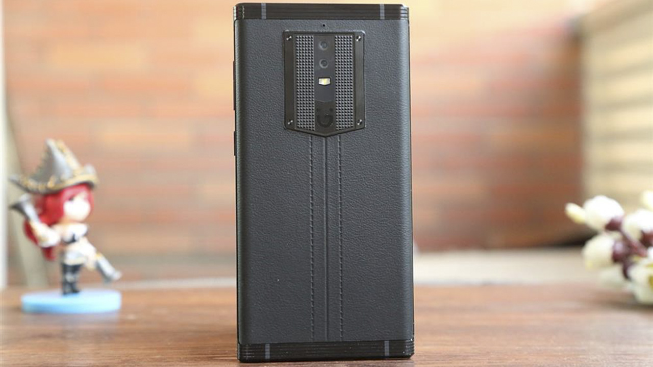 trên tay Gionee M2017