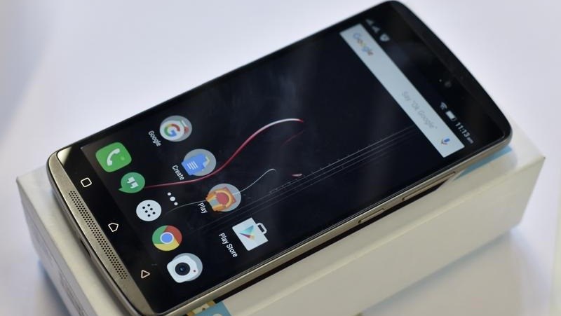Smartphone màn hình FullHD, pin 3.300 mAh, ROM 32GB giảm giá còn hơn 3 triệu Smartphone màn hình FullHD, pin 3.300 mAh, ROM 32GB giảm giá còn hơn 3 triệu