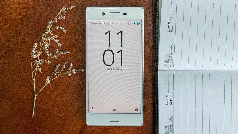 Đâu là chiếc smartphone chính hãng rớt giá nhiều nhất năm 2016?